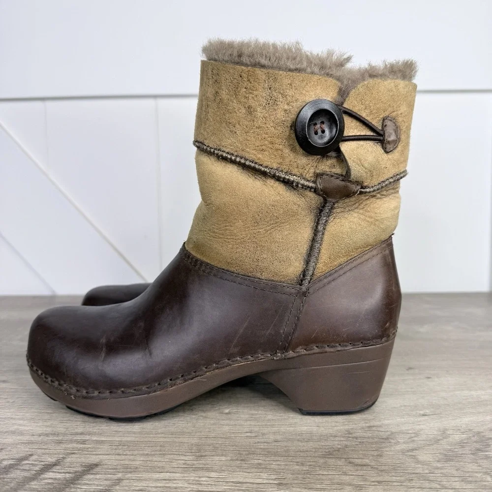 Dansko Stormy Shearling Boots Womens Sz 7 Brown Leather Real Fur Lined Fold Over